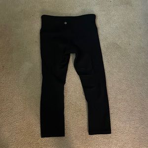 Lululemon cropped leggings - black